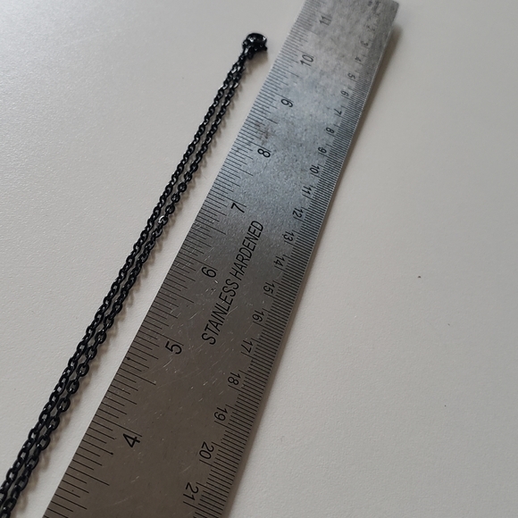 NWOT Black Chain Necklace With Two Charm Pendants - Picture 6 of 6